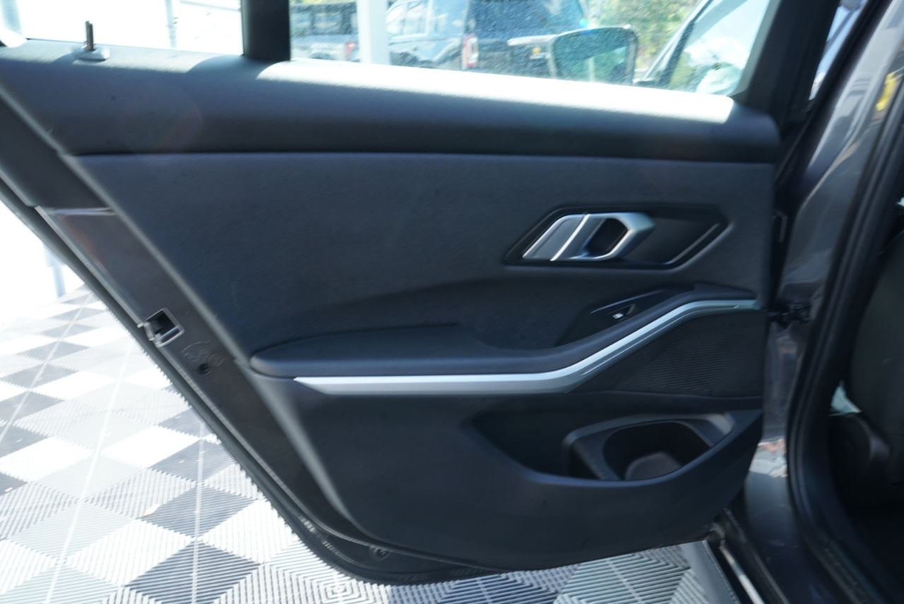 BMW 3 Series 330i xDrive Sedan North America 2020