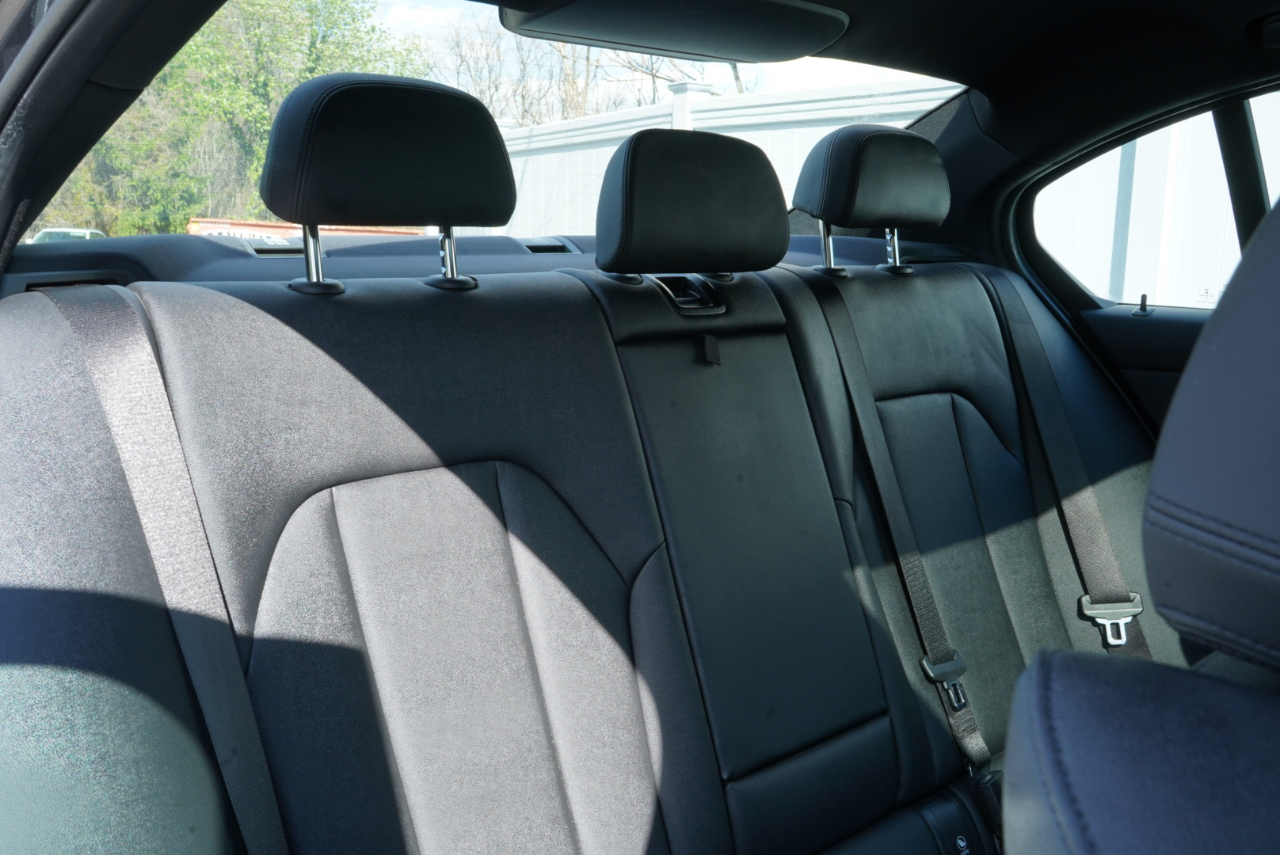 BMW 3 Series 330i xDrive Sedan North America 2020
