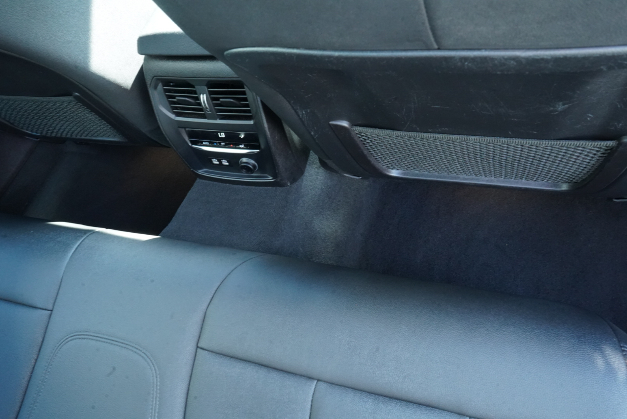 BMW 3 Series 330i xDrive Sedan North America 2020