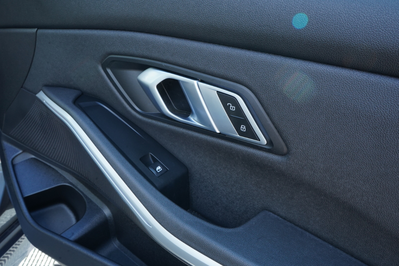 BMW 3 Series 330i xDrive Sedan North America 2020