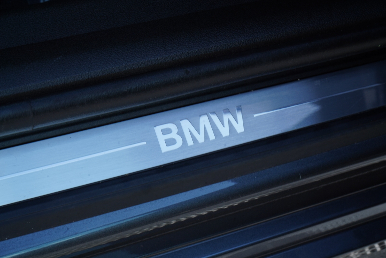 BMW 3 Series 330i xDrive Sedan North America 2020