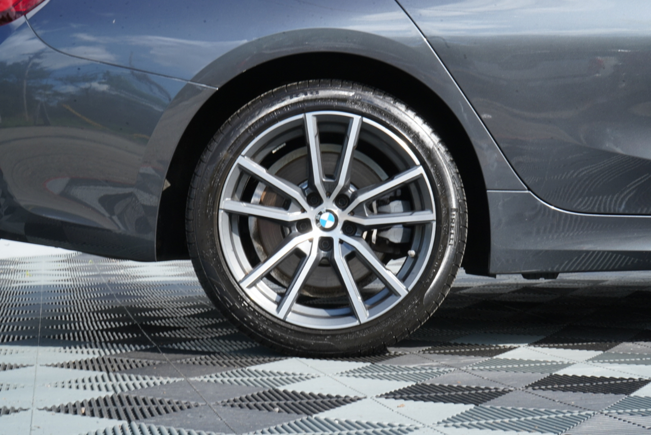 BMW 3 Series 330i xDrive Sedan North America 2020