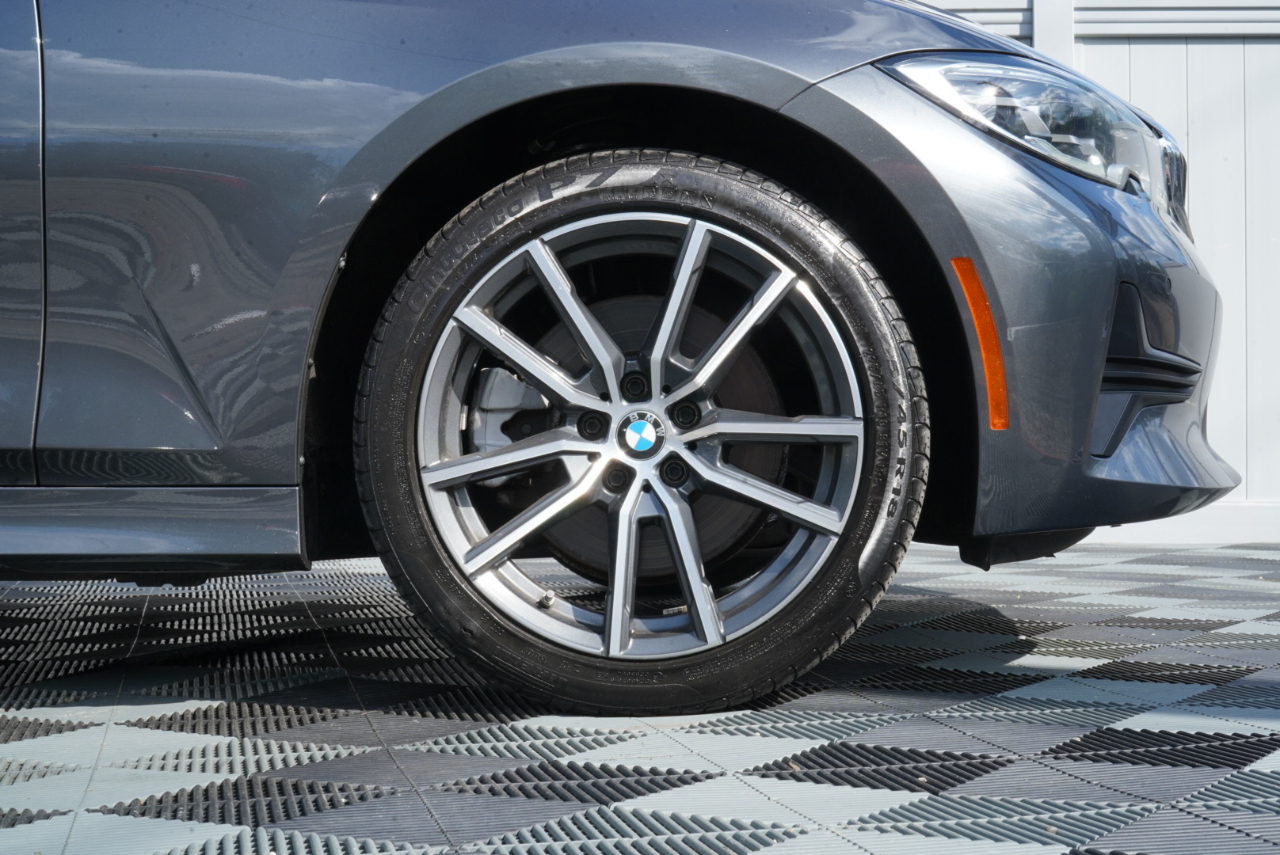 BMW 3 Series 330i xDrive Sedan North America 2020