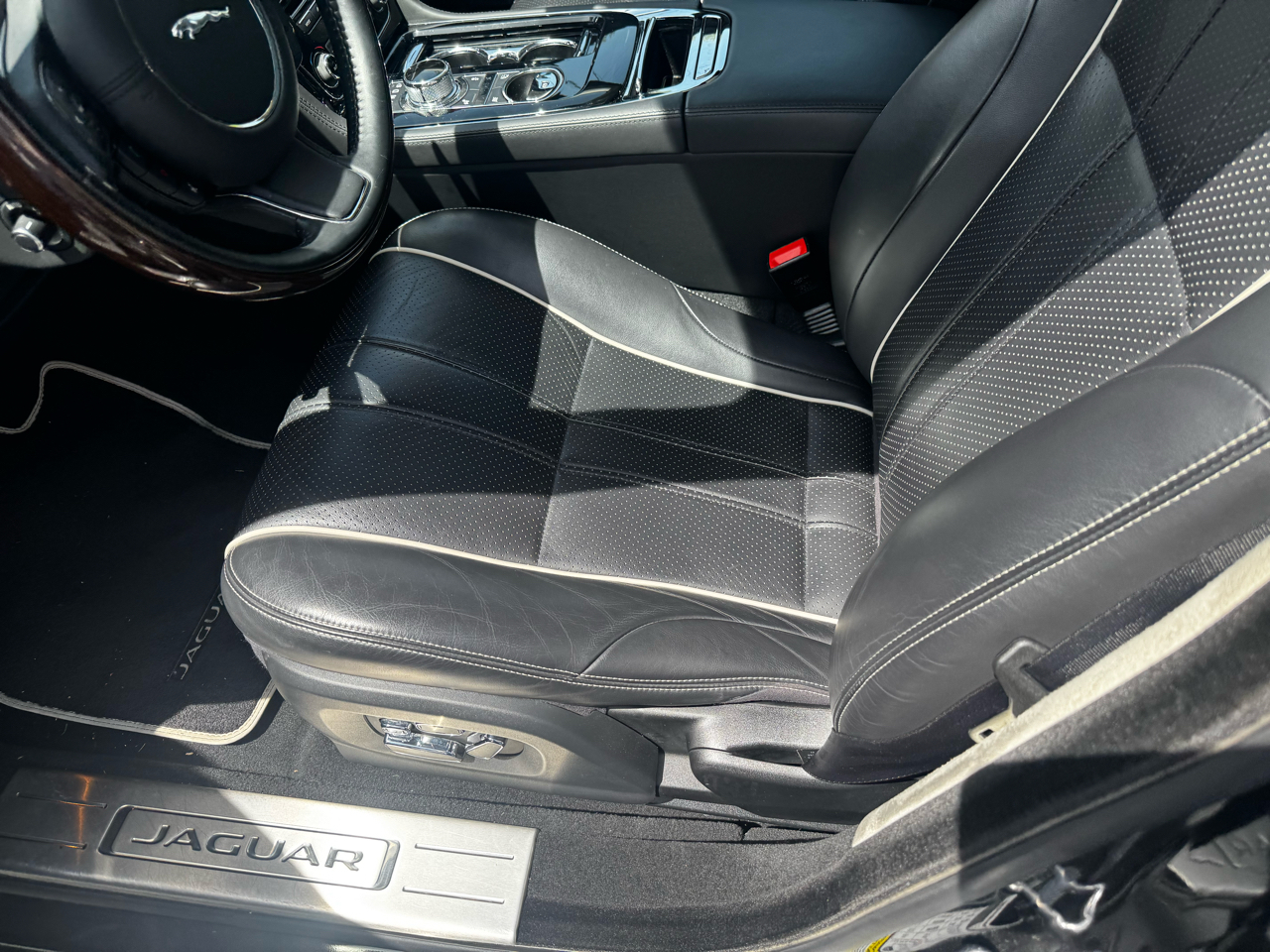 Jaguar XJ 4dr Sdn XJL Portfolio AWD 2015