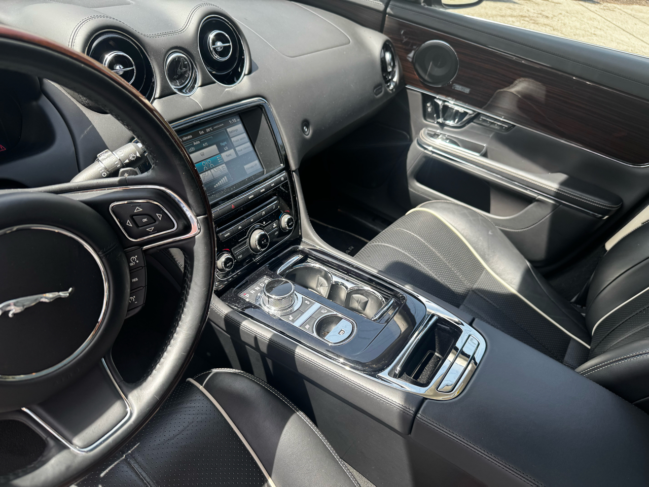 Jaguar XJ 4dr Sdn XJL Portfolio AWD 2015