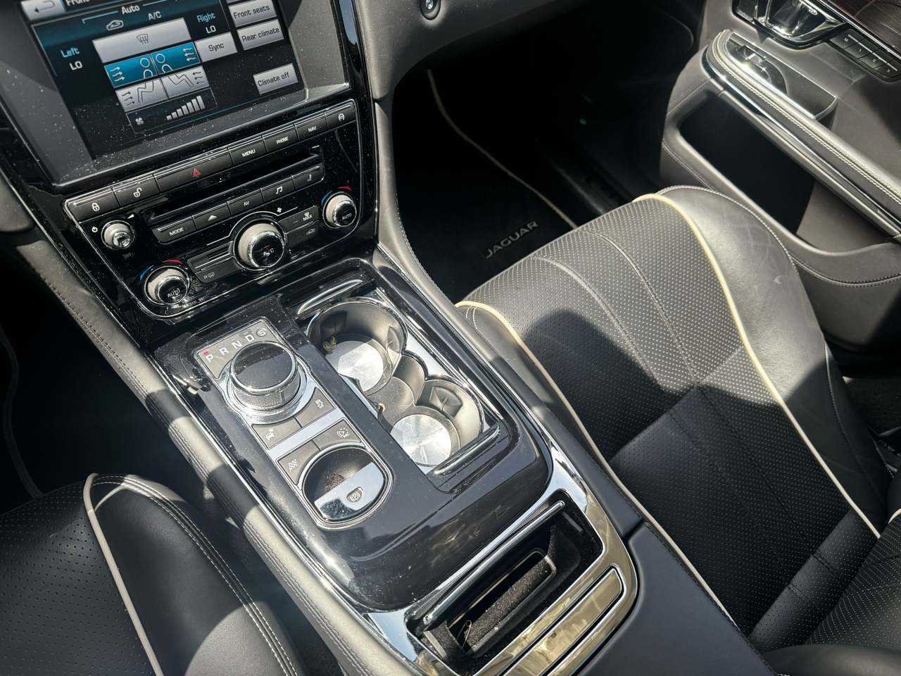 Jaguar XJ 4dr Sdn XJL Portfolio AWD 2015