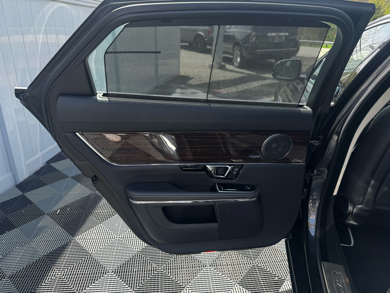 Jaguar XJ 4dr Sdn XJL Portfolio AWD 2015