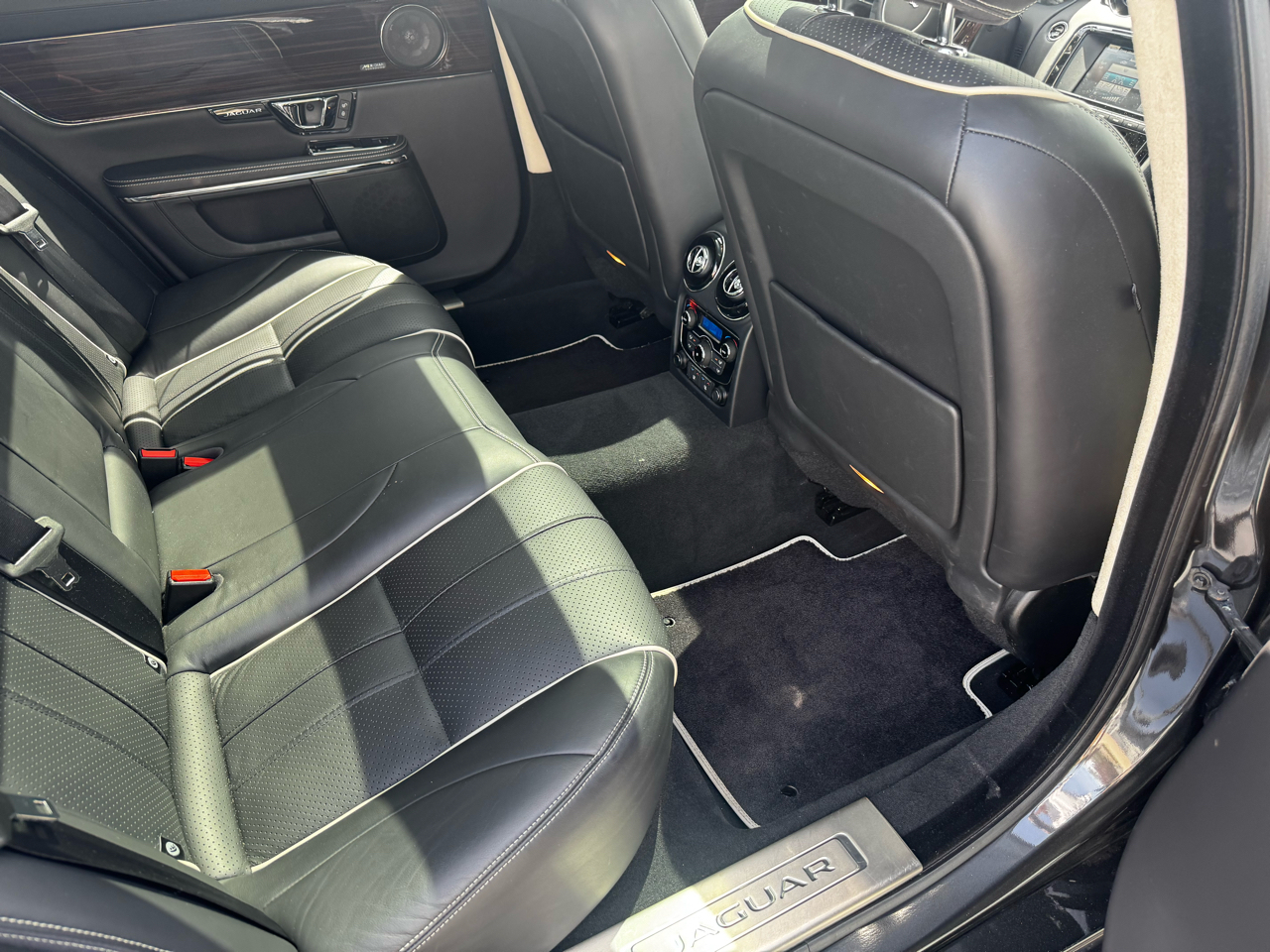 Jaguar XJ 4dr Sdn XJL Portfolio AWD 2015