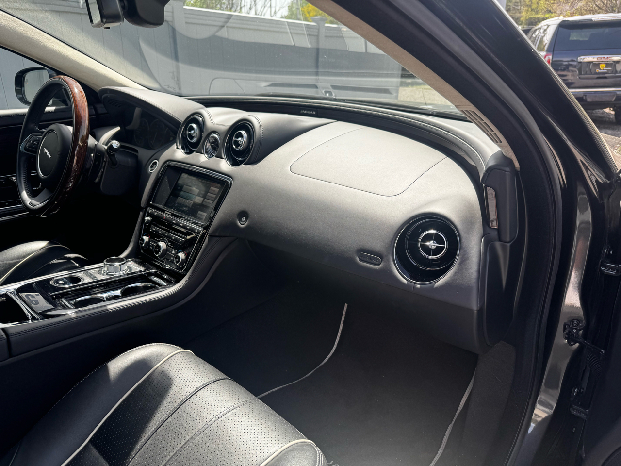 Jaguar XJ 4dr Sdn XJL Portfolio AWD 2015