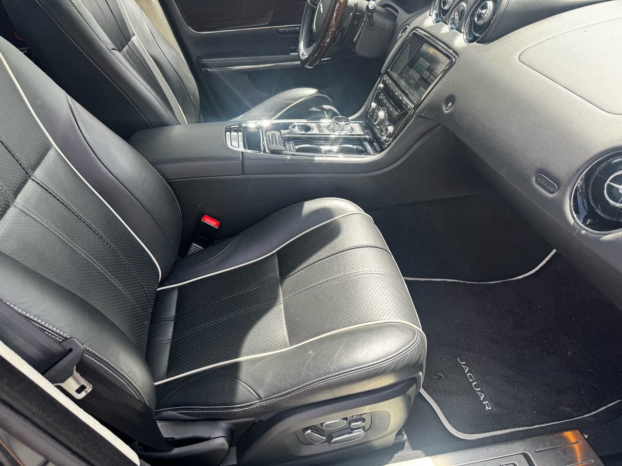 Jaguar XJ 4dr Sdn XJL Portfolio AWD 2015