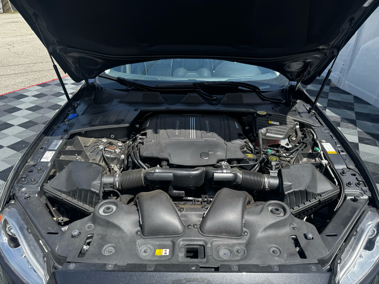 Jaguar XJ 4dr Sdn XJL Portfolio AWD 2015