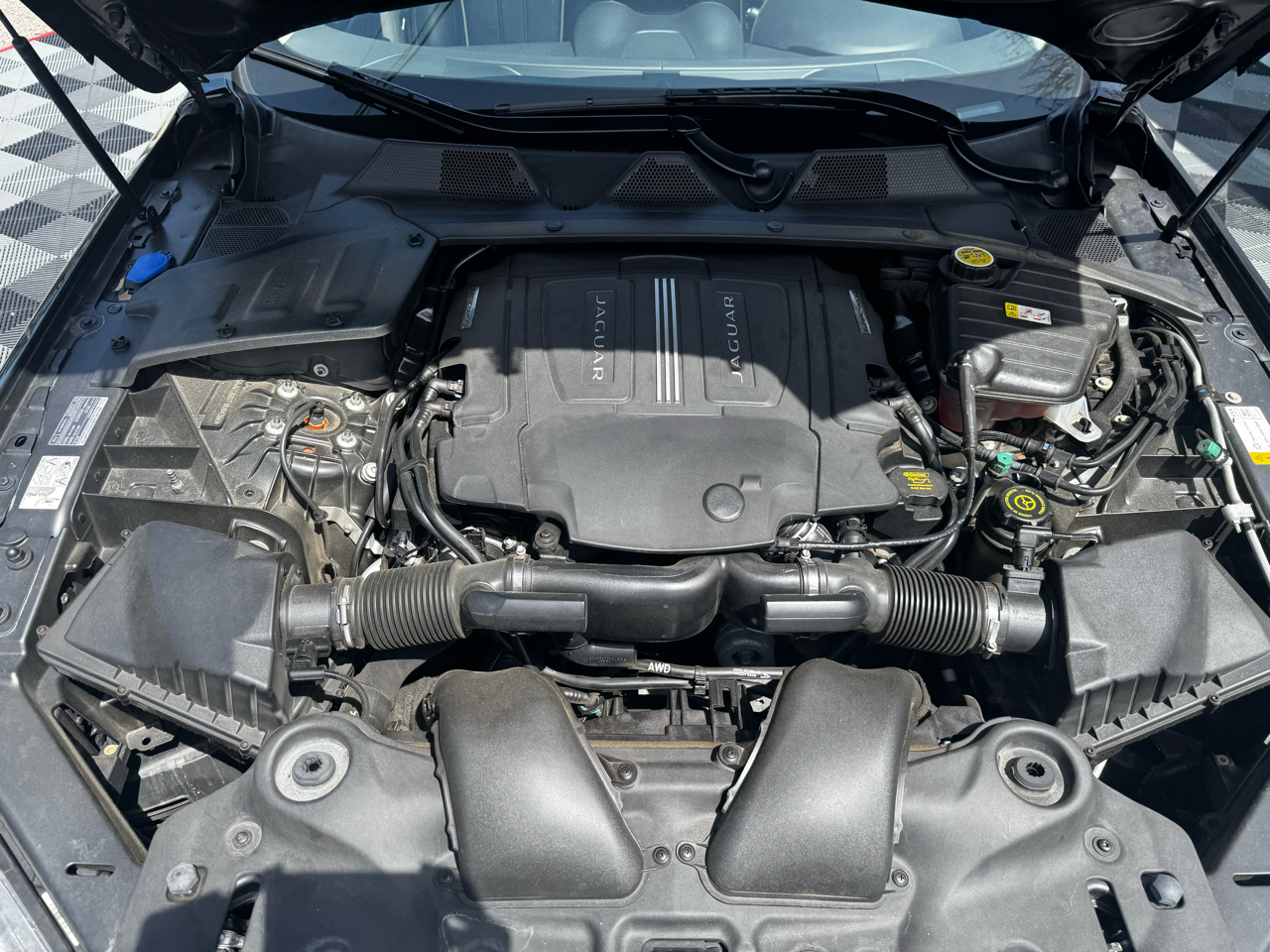 Jaguar XJ 4dr Sdn XJL Portfolio AWD 2015