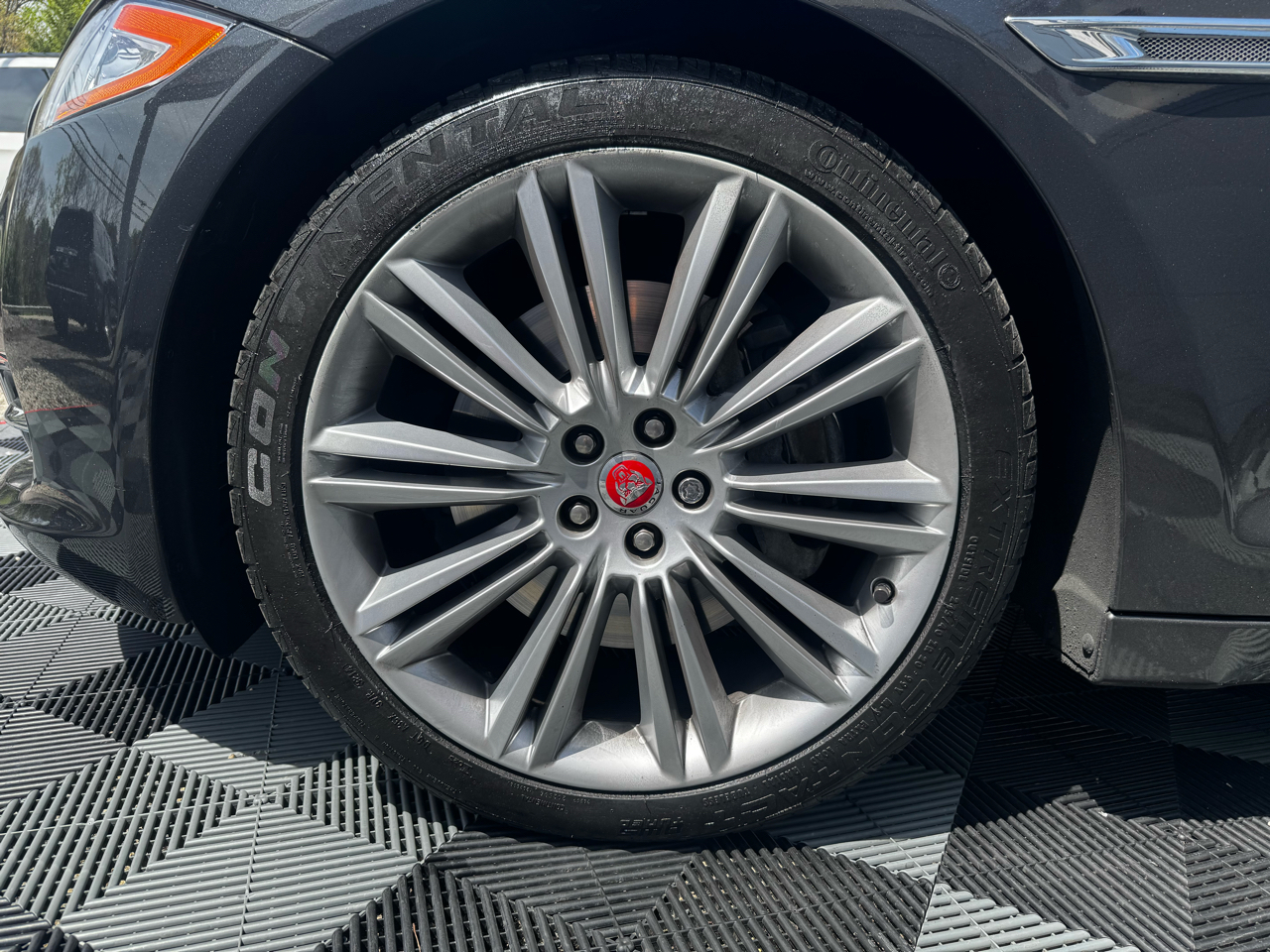 Jaguar XJ 4dr Sdn XJL Portfolio AWD 2015