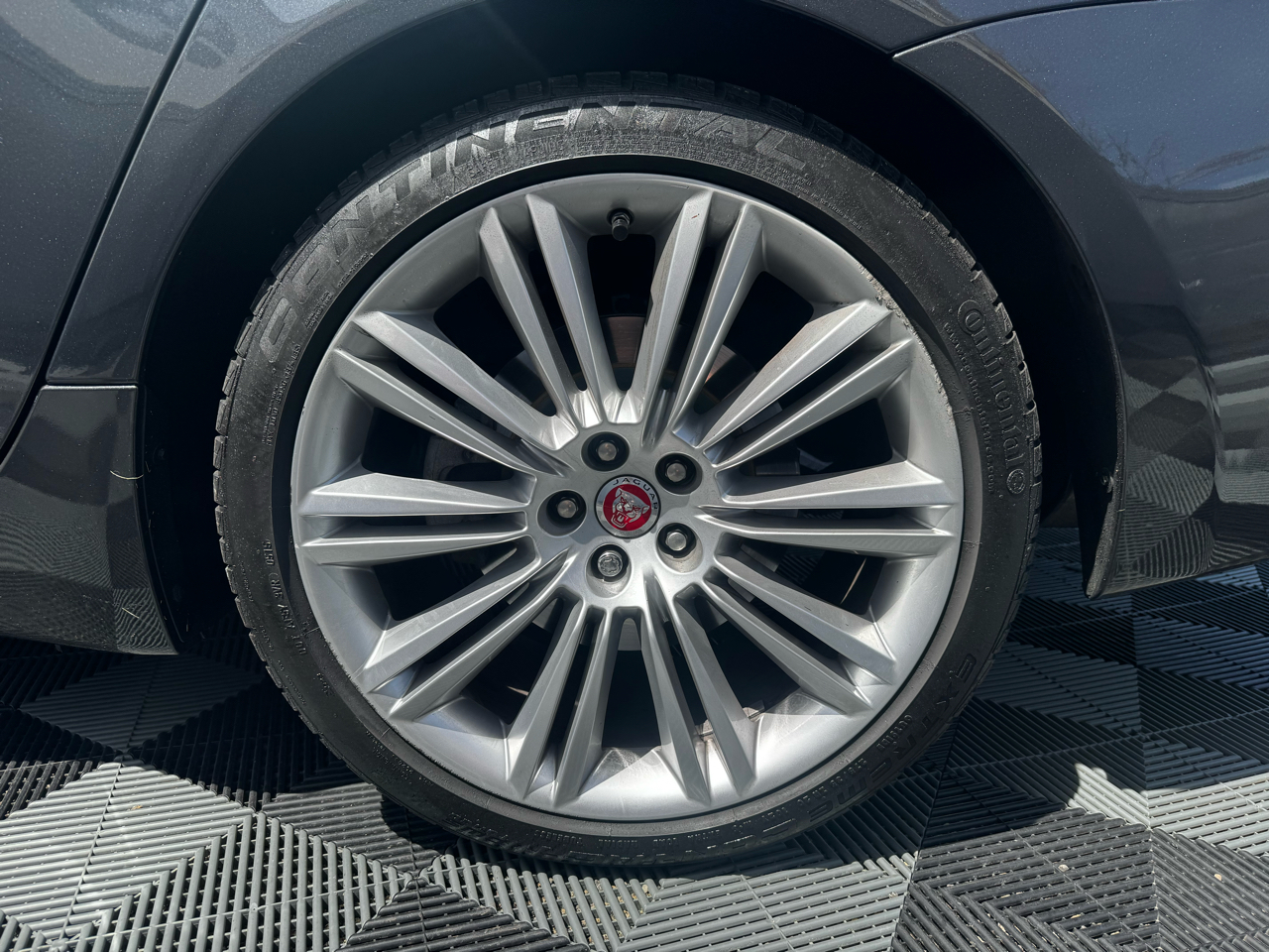 Jaguar XJ 4dr Sdn XJL Portfolio AWD 2015