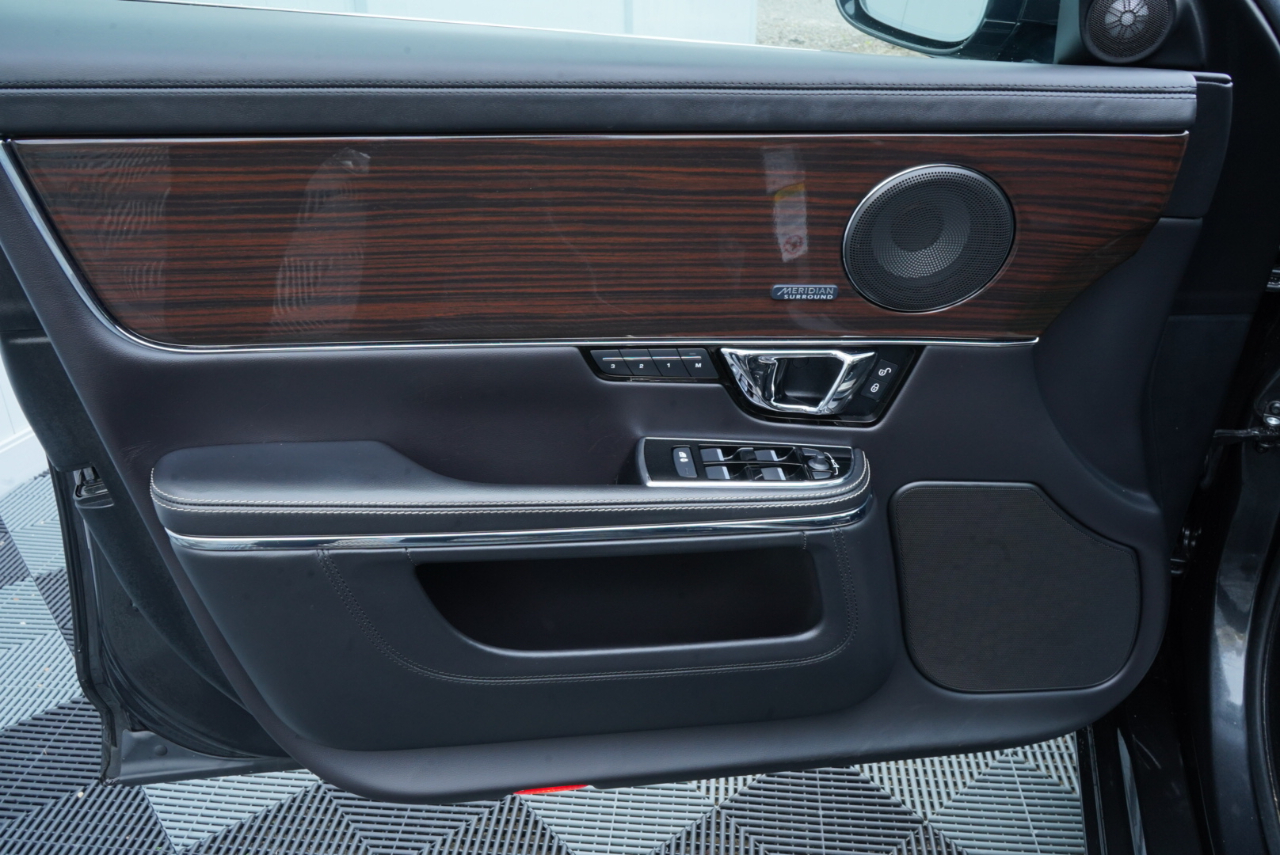 Jaguar XJ 4dr Sdn XJL Portfolio AWD 2015