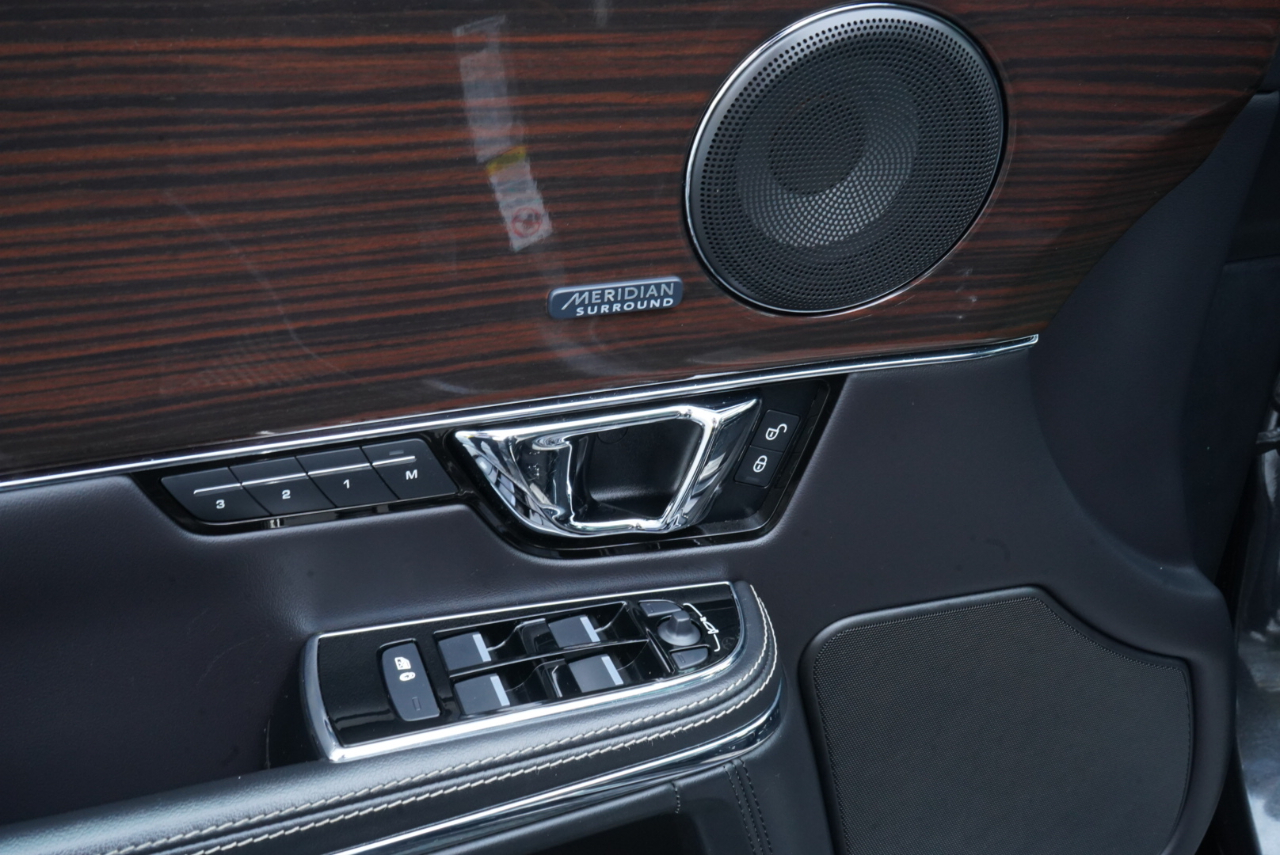 Jaguar XJ 4dr Sdn XJL Portfolio AWD 2015