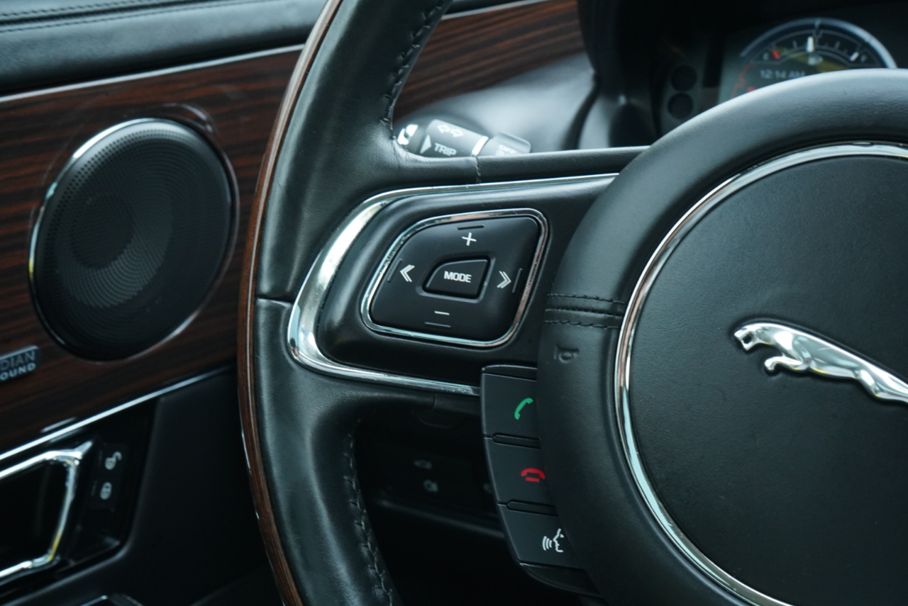 Jaguar XJ 4dr Sdn XJL Portfolio AWD 2015