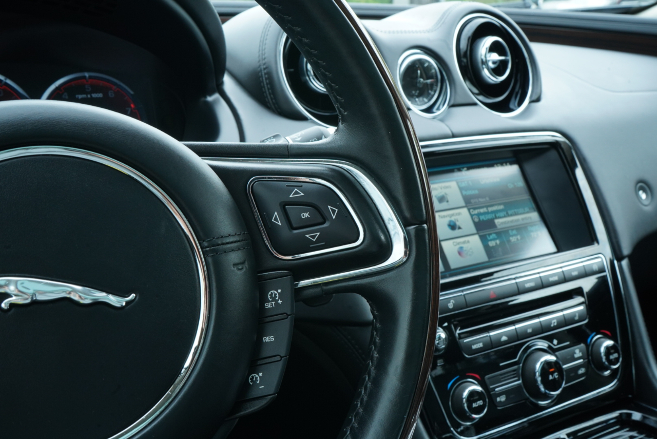 Jaguar XJ 4dr Sdn XJL Portfolio AWD 2015
