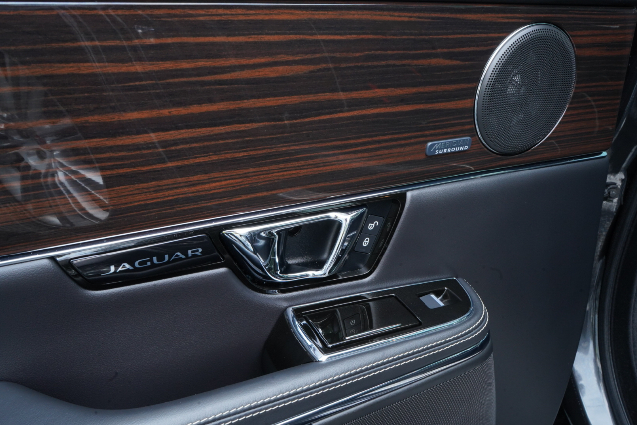 Jaguar XJ 4dr Sdn XJL Portfolio AWD 2015