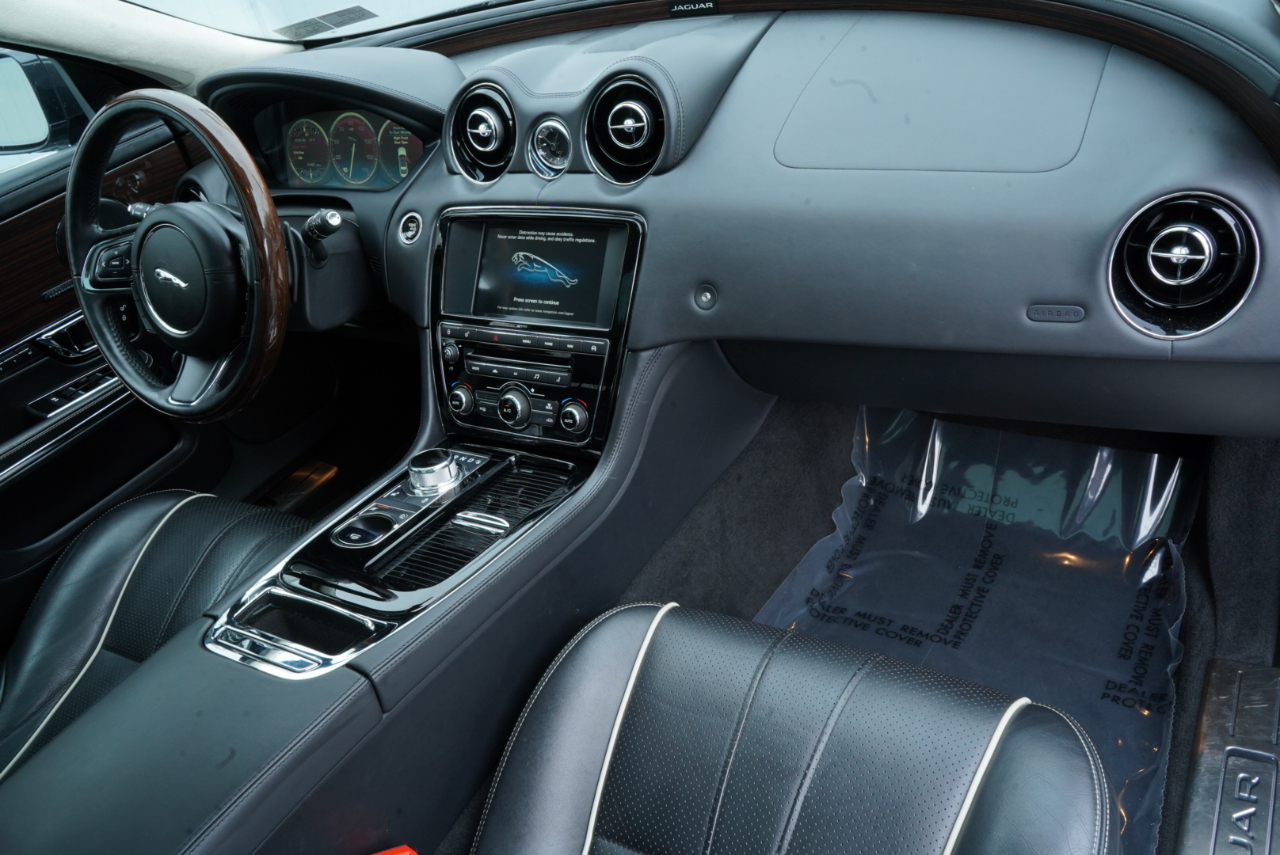 Jaguar XJ 4dr Sdn XJL Portfolio AWD 2015