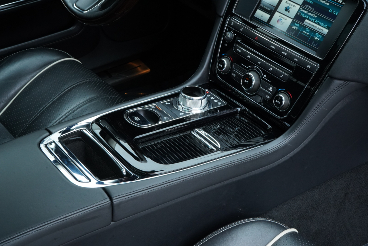 Jaguar XJ 4dr Sdn XJL Portfolio AWD 2015