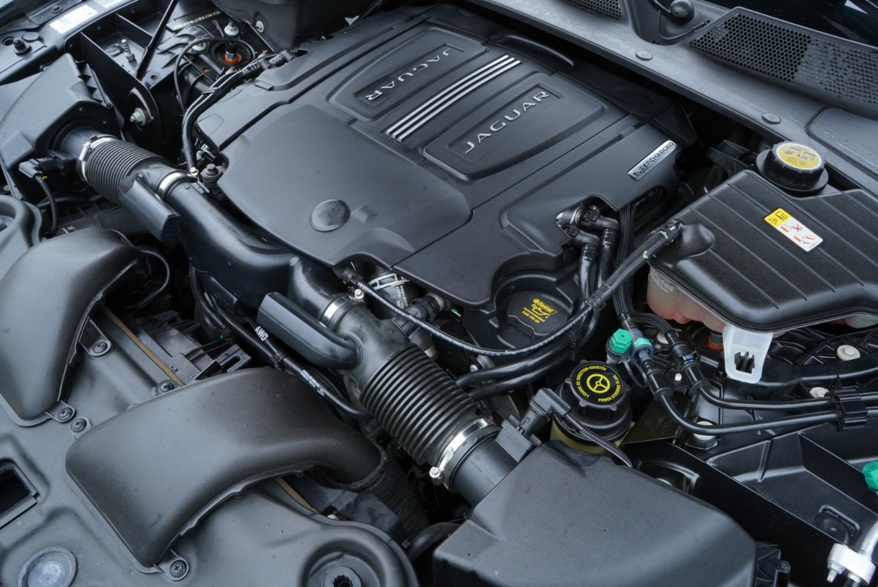 Jaguar XJ 4dr Sdn XJL Portfolio AWD 2015