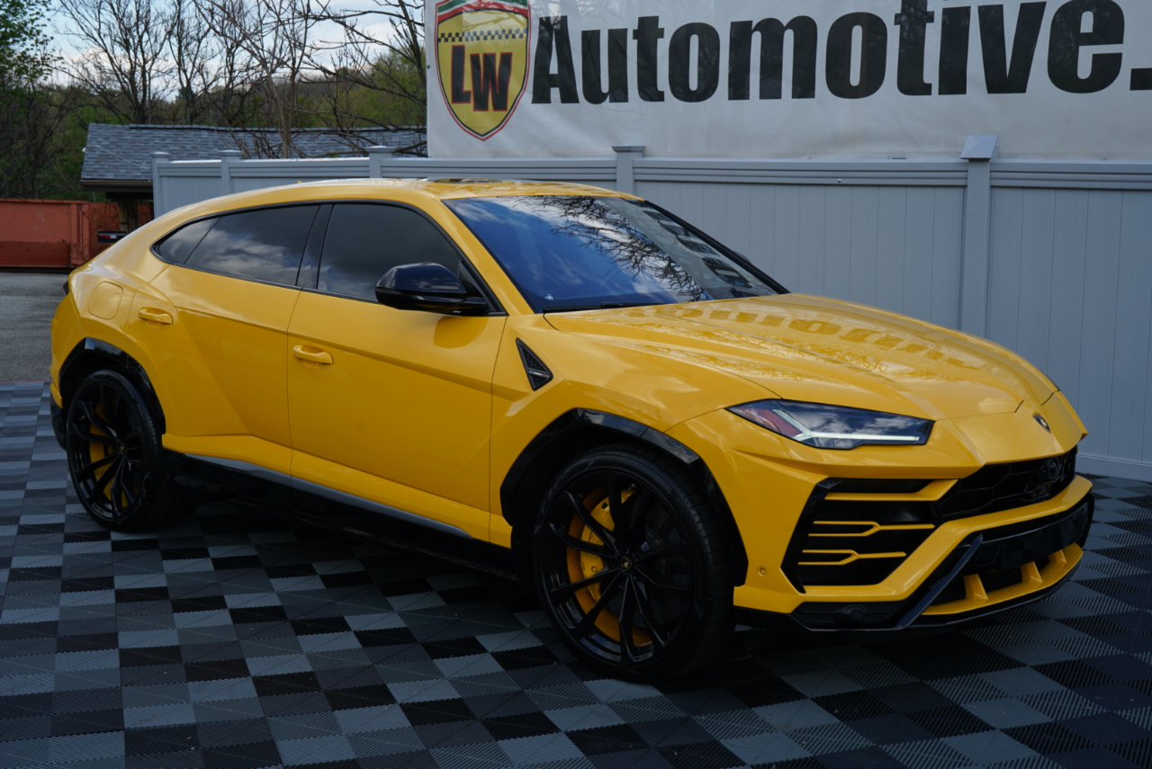 Lamborghini Urus AWD 2020