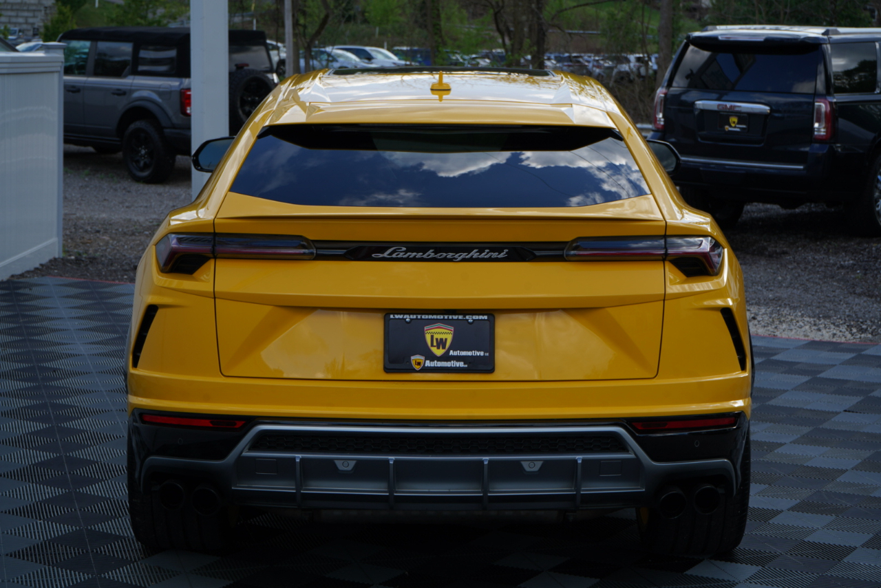 Lamborghini Urus AWD 2020