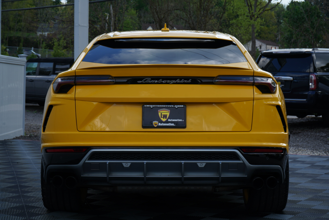 Lamborghini Urus AWD 2020