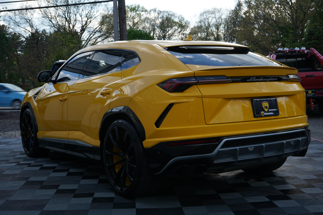 Lamborghini Urus AWD 2020