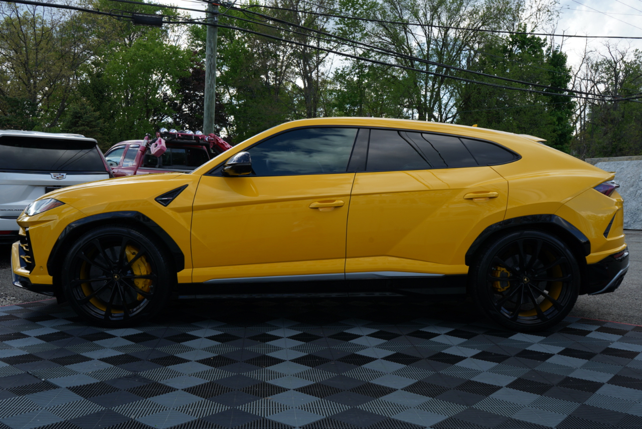 Lamborghini Urus AWD 2020