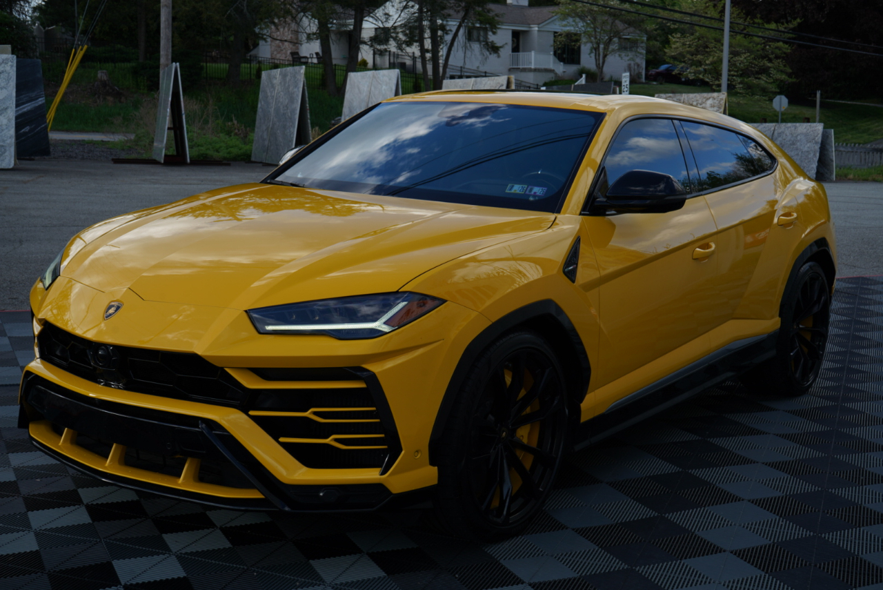 Lamborghini Urus AWD 2020