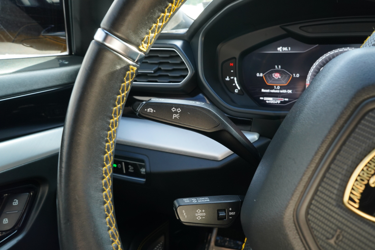 Lamborghini Urus AWD 2020