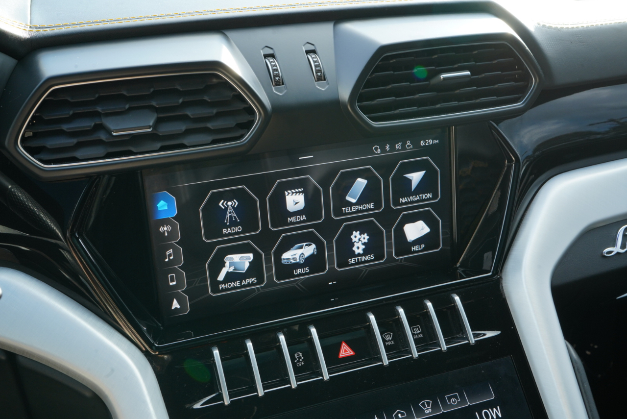 Lamborghini Urus AWD 2020