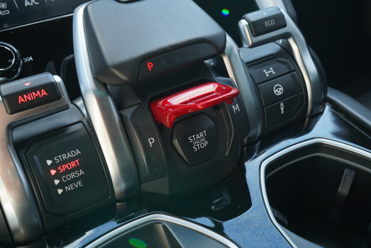 Lamborghini Urus AWD 2020