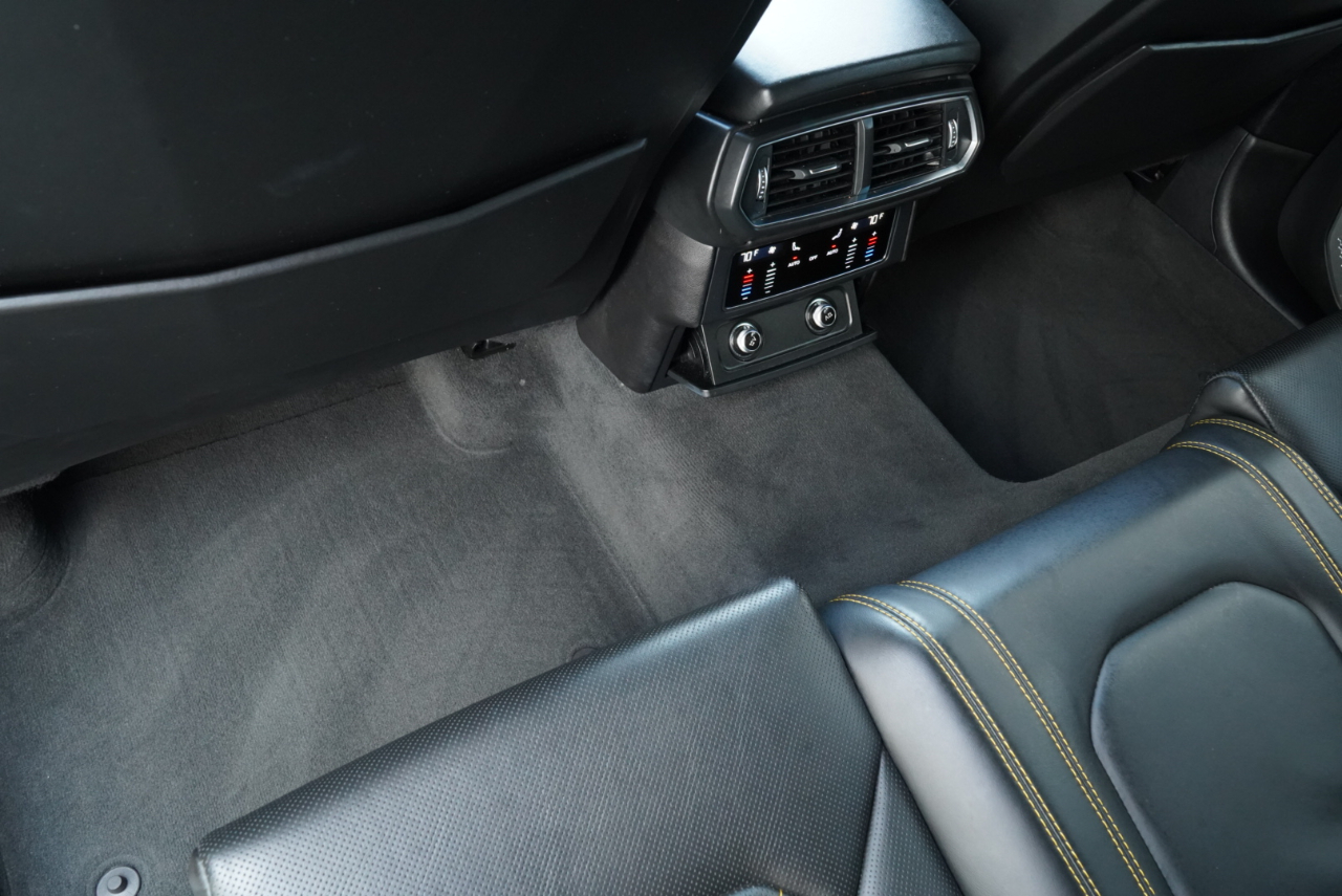 Lamborghini Urus AWD 2020