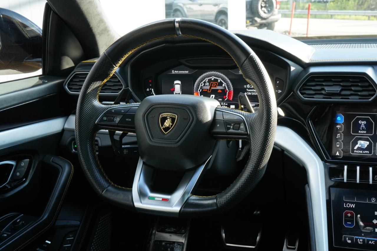 Lamborghini Urus AWD 2020