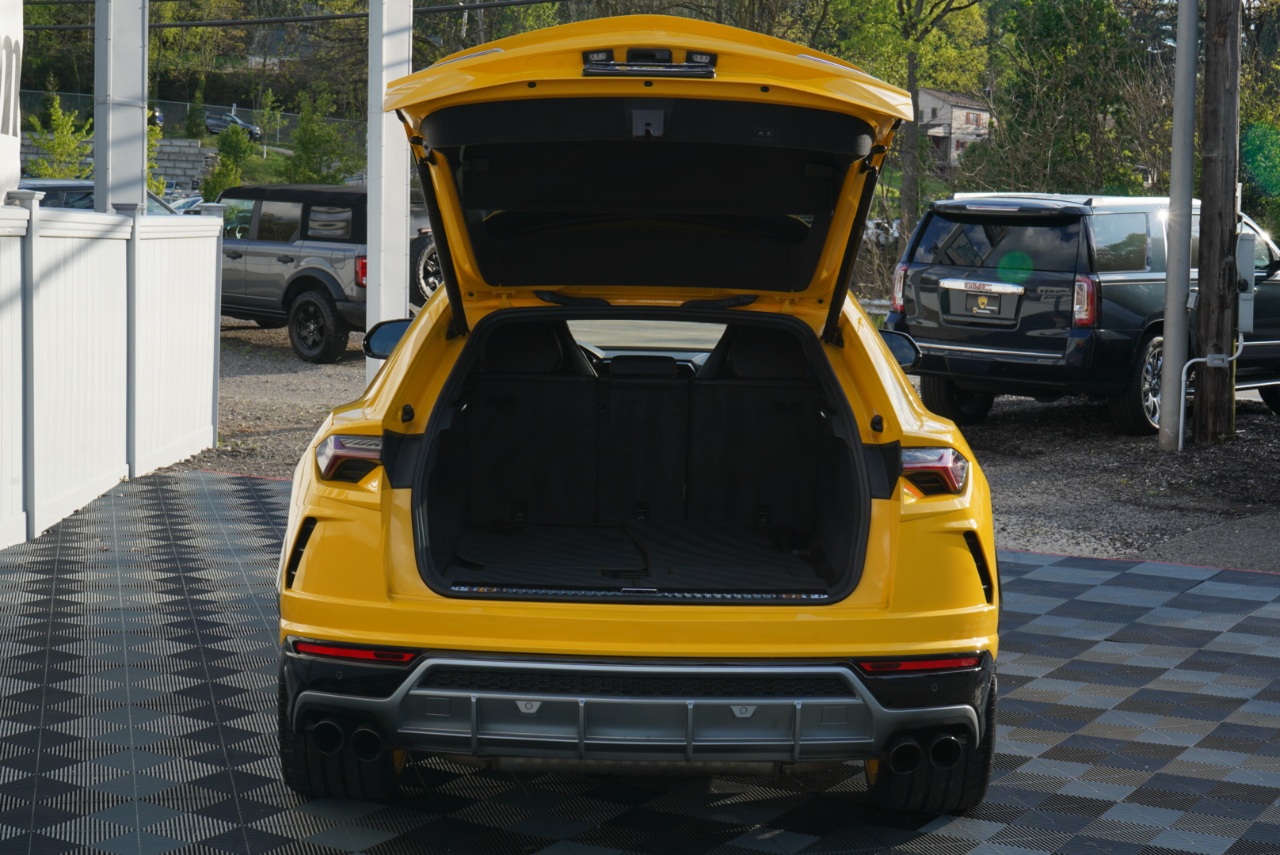 Lamborghini Urus AWD 2020