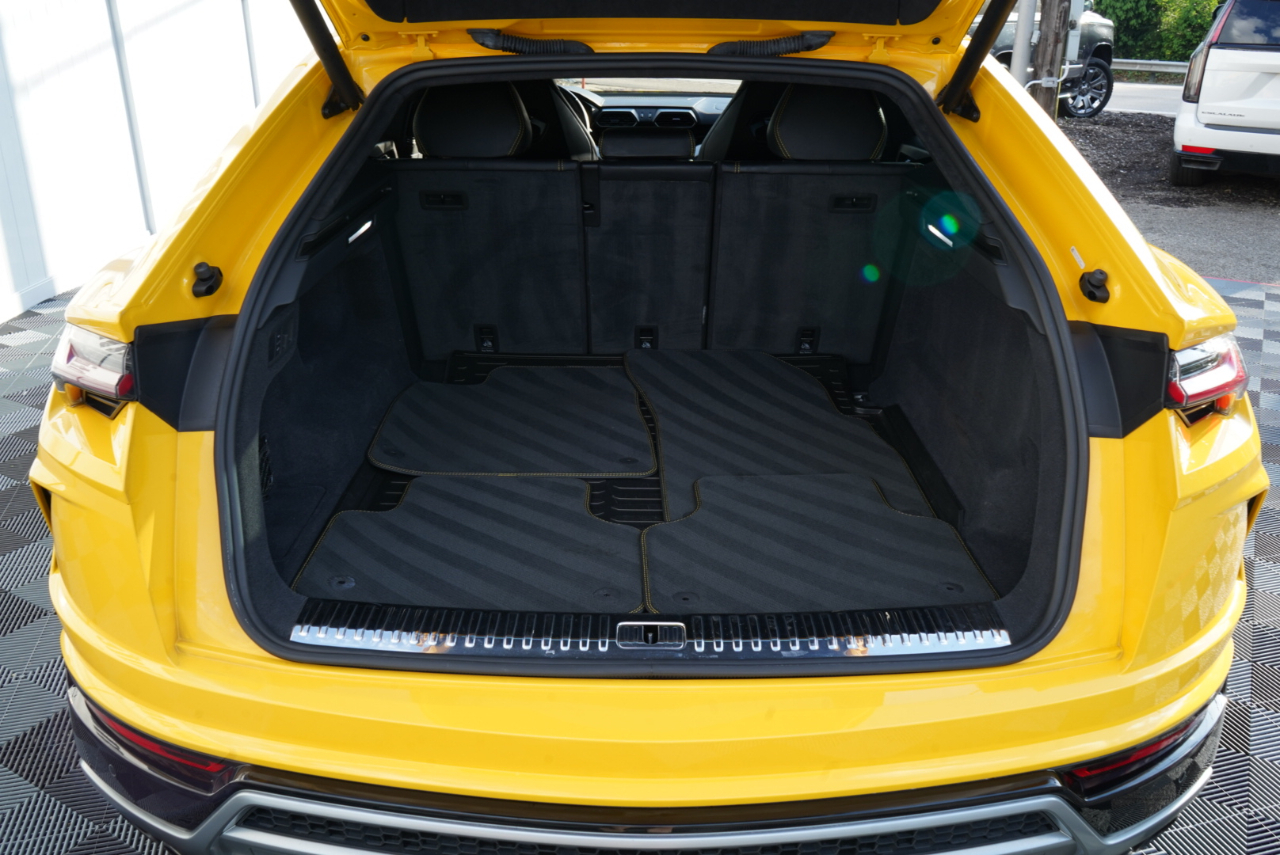 Lamborghini Urus AWD 2020