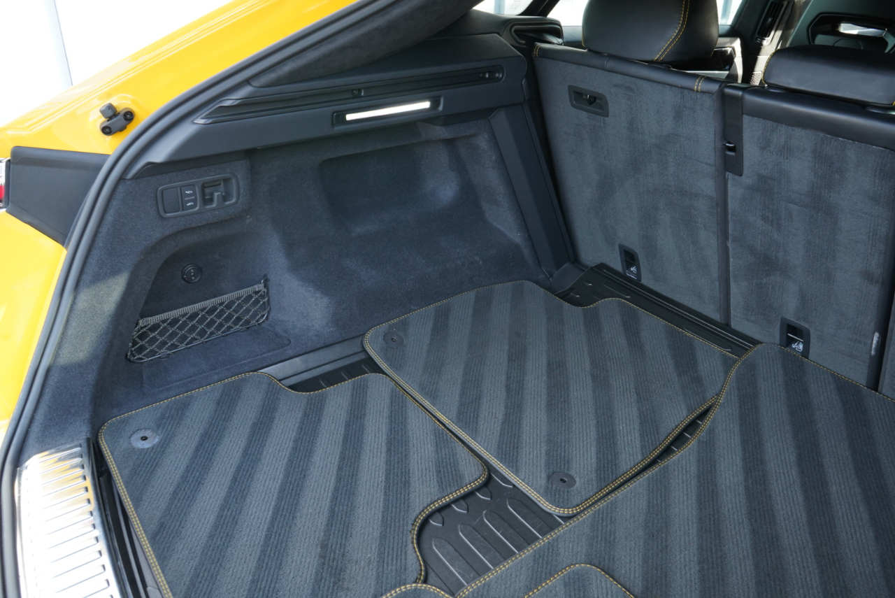 Lamborghini Urus AWD 2020