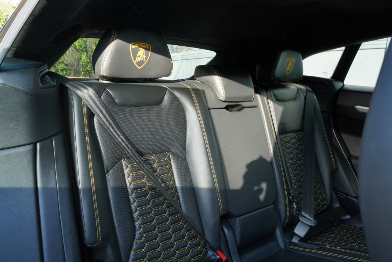 Lamborghini Urus AWD 2020