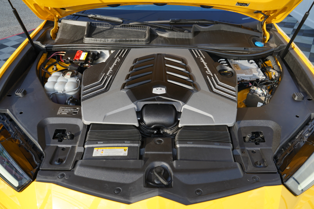 Lamborghini Urus AWD 2020