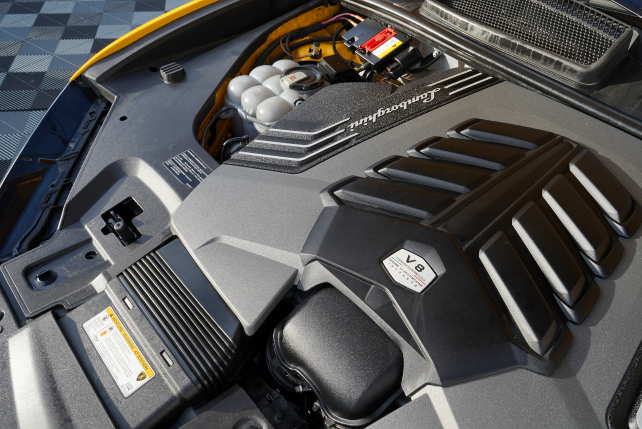 Lamborghini Urus AWD 2020