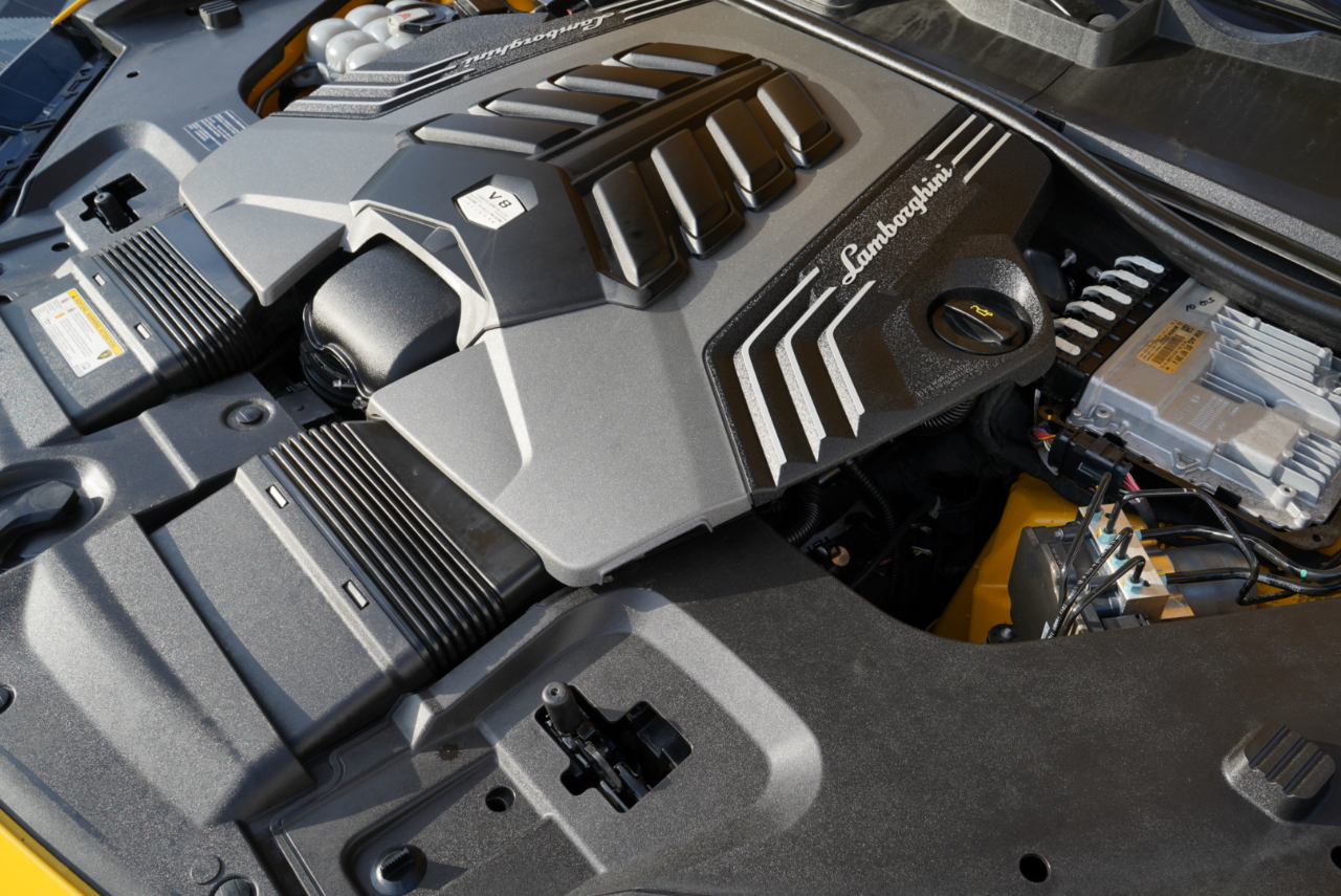 Lamborghini Urus AWD 2020