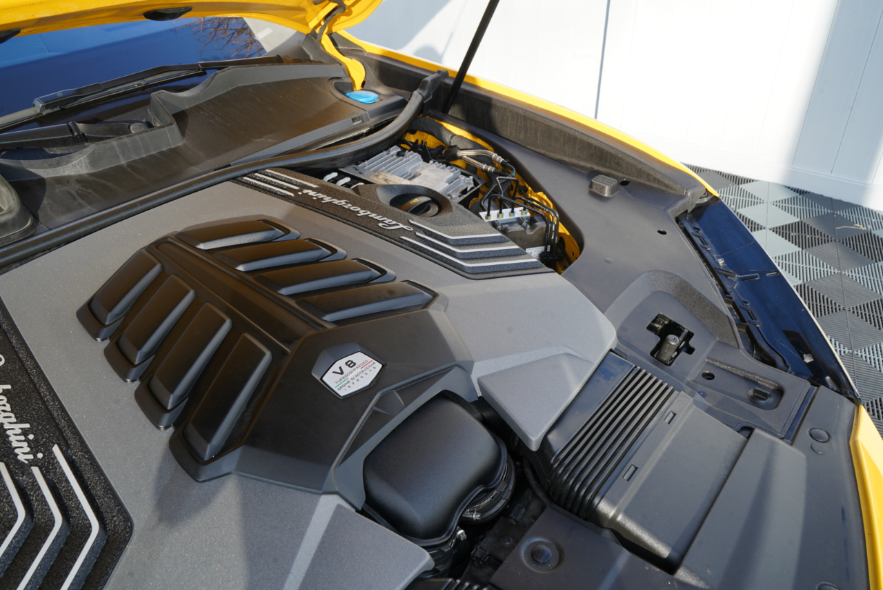 Lamborghini Urus AWD 2020