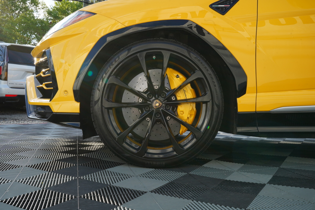 Lamborghini Urus AWD 2020