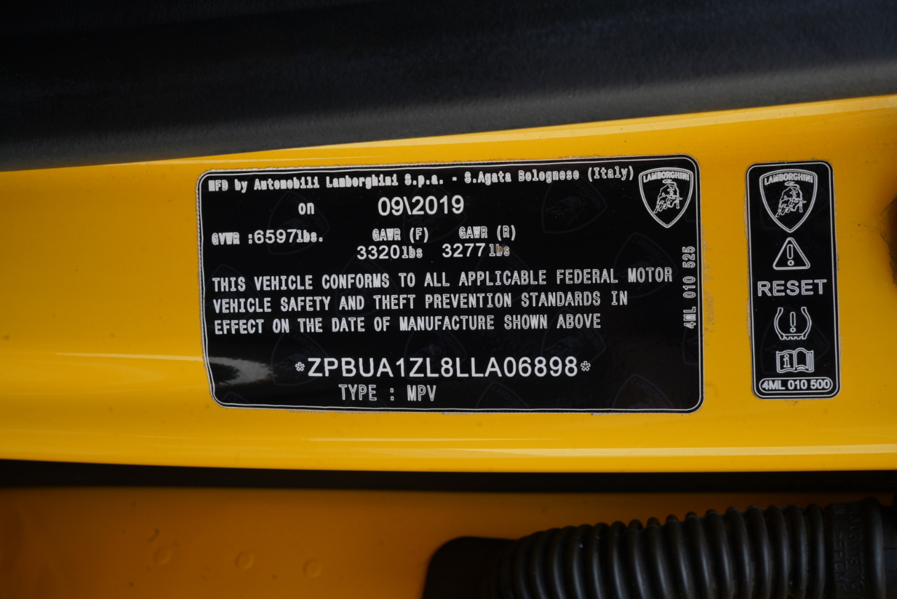 Lamborghini Urus AWD 2020