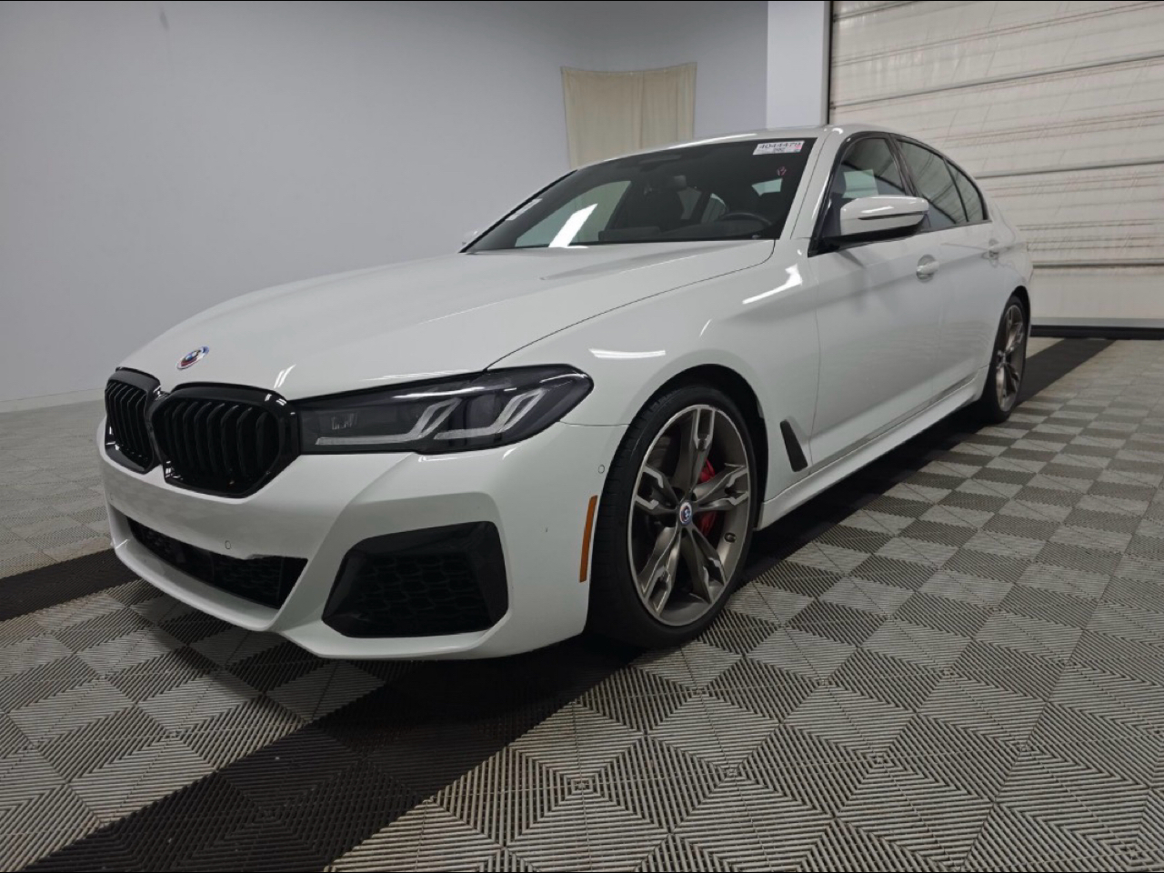 BMW 5 Series M550i xDrive Sedan 2023