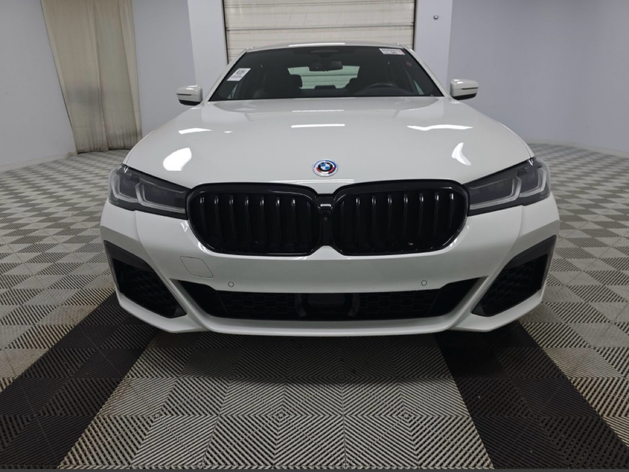 BMW 5 Series M550i xDrive Sedan 2023