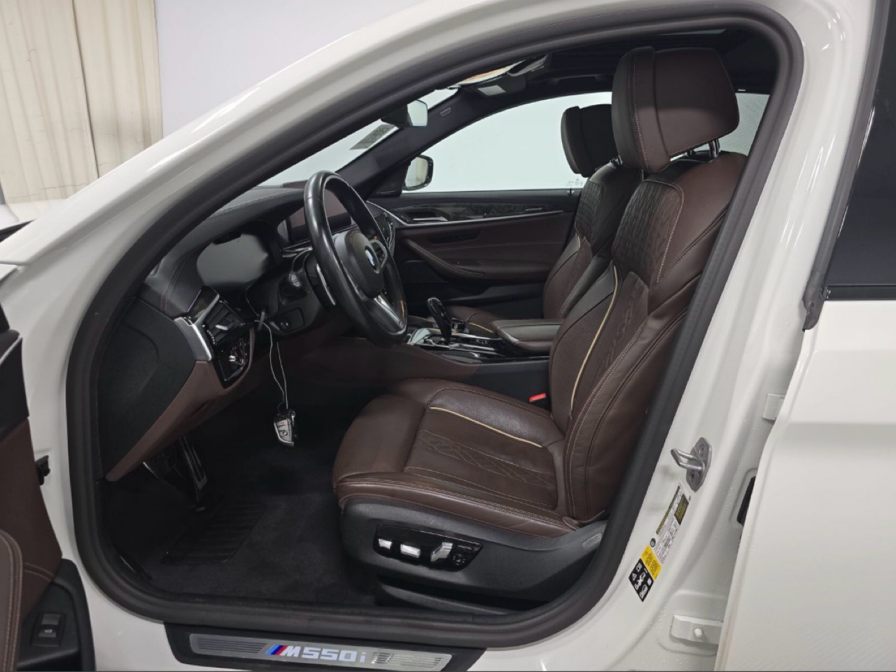 BMW 5 Series M550i xDrive Sedan 2023